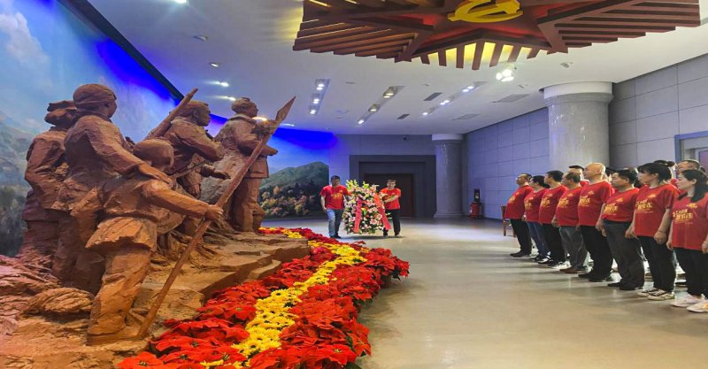 寧鋼黨委開展“重溫黨章黨史，踐行初心使命”主題黨日活動